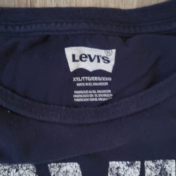Levi's tshirt - Picture 4 of 4